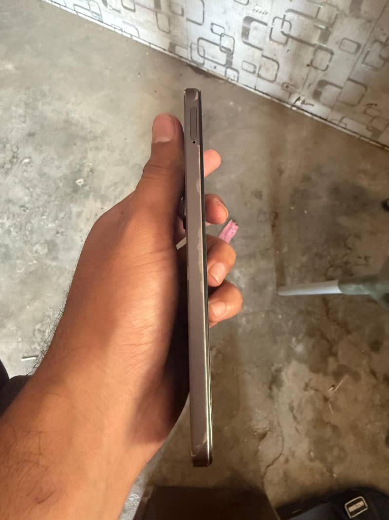 Realme C75 4