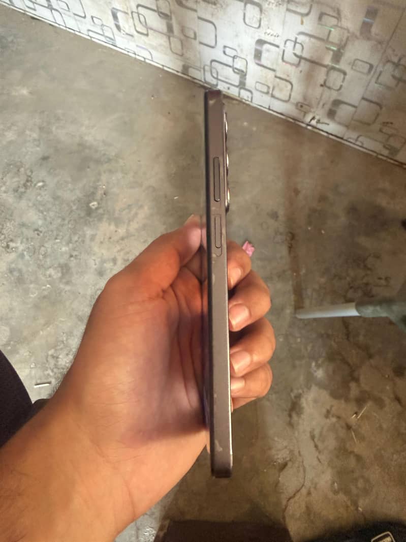 Realme C75 6