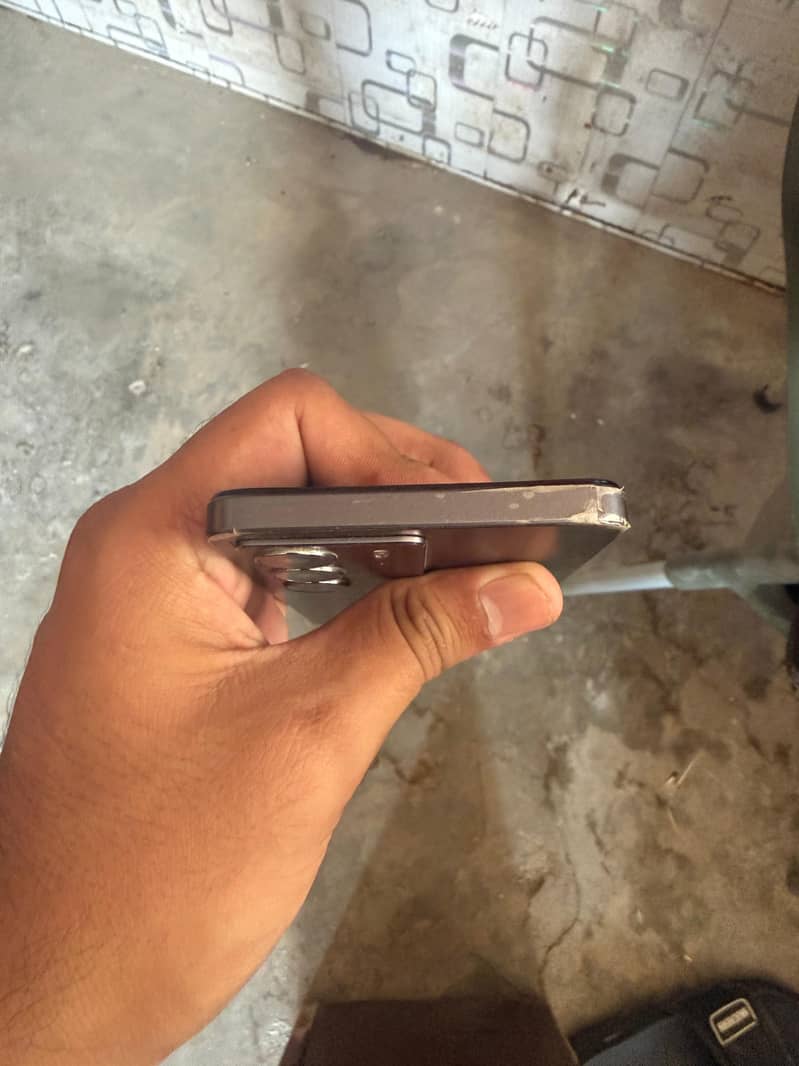 Realme C75 7