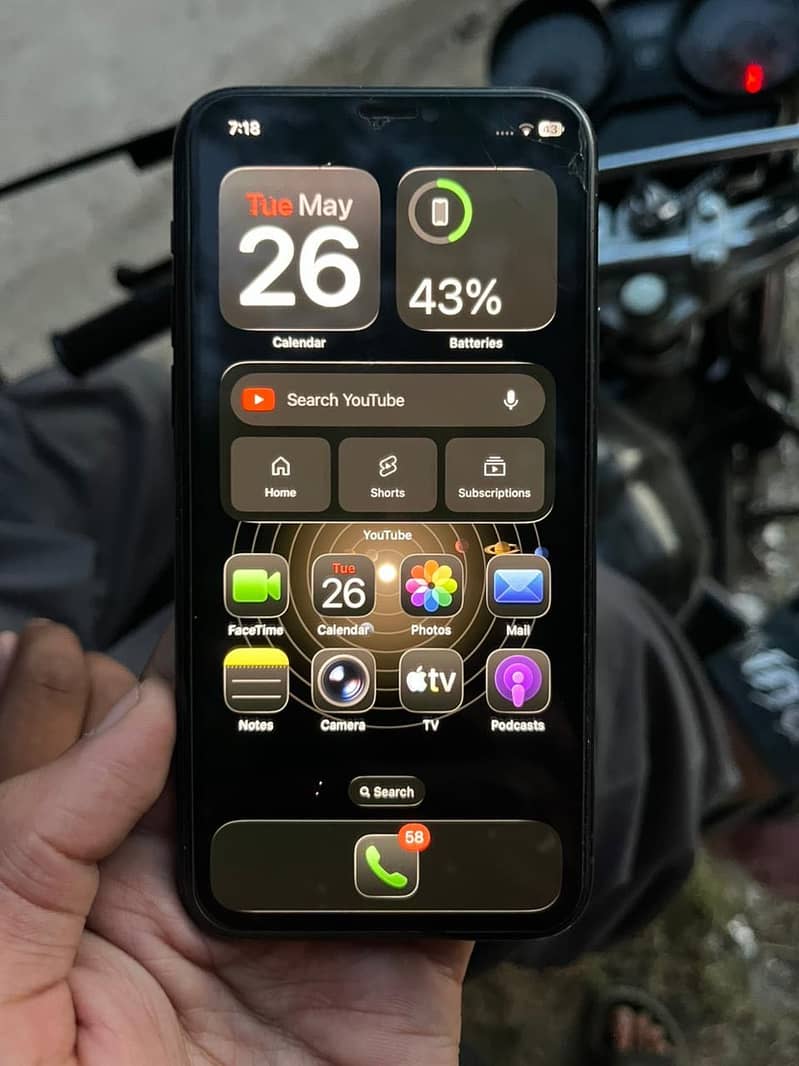 Apple iPhone 11 Pro 1