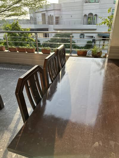 Dinning Table & Chairs