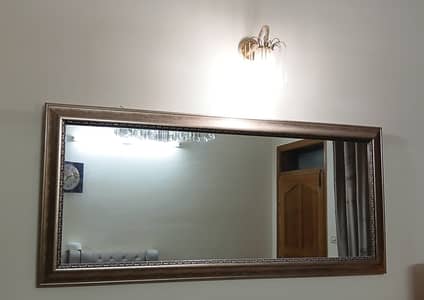Wall mirror