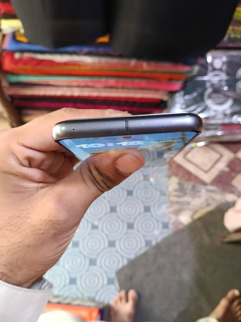 Google pixel 8 3
