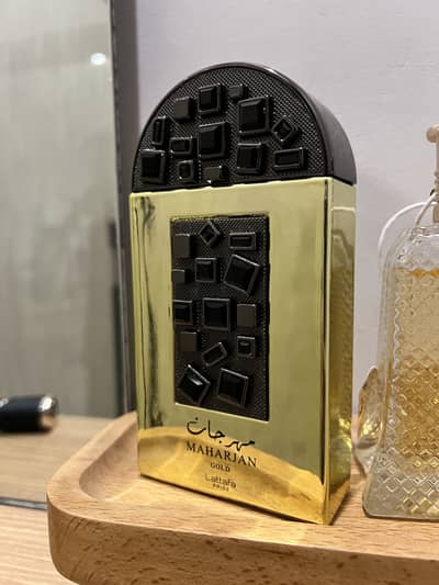 Lattafa MAHARJAN Gold  perfume