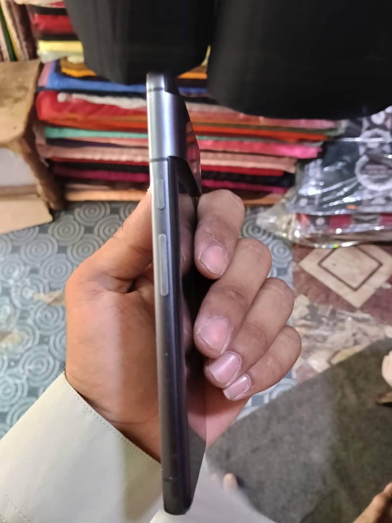 Google Pixel 8 3