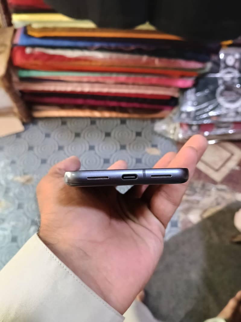 Google Pixel 8 5