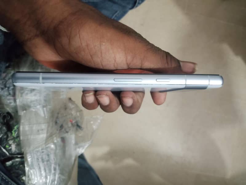 Google Pixel 7a 5
