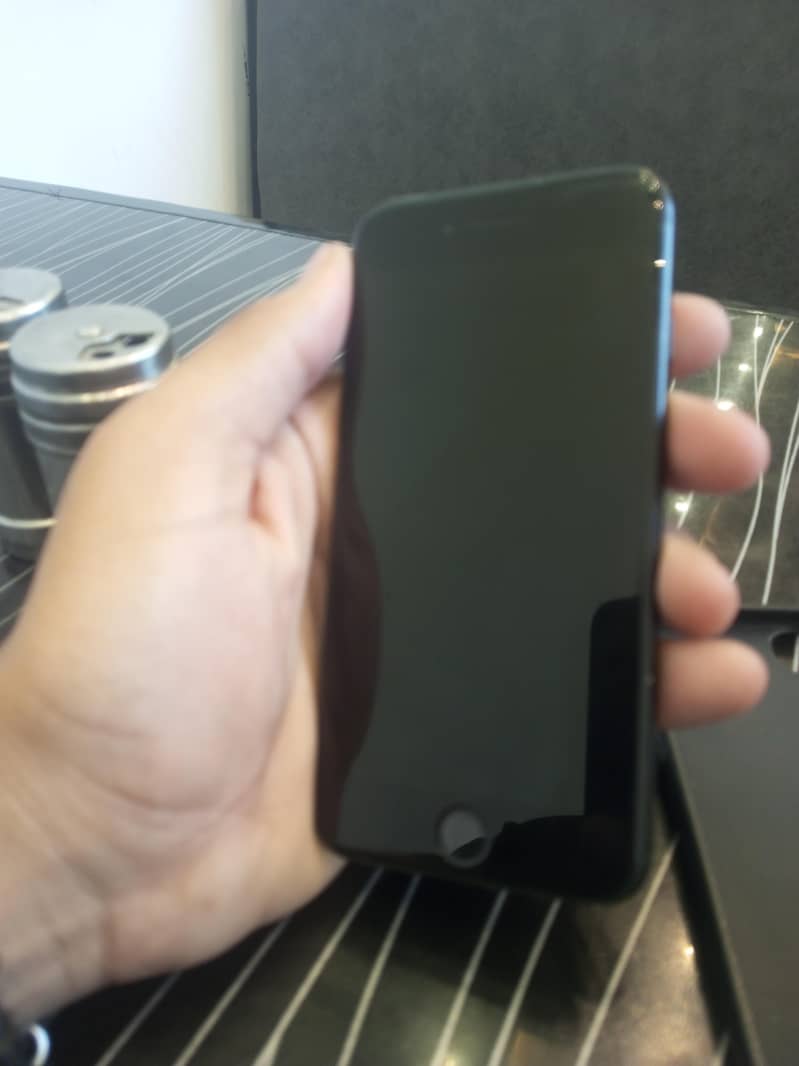 Apple iPhone SE 4