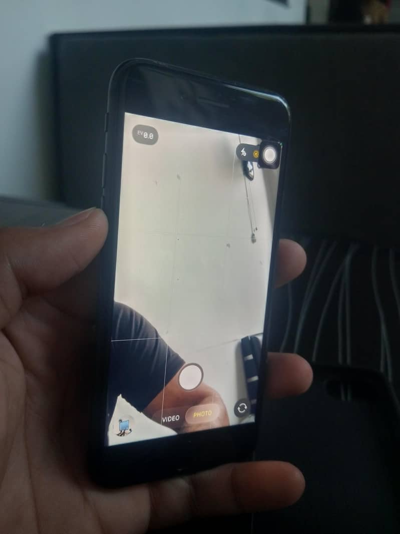 Apple iPhone SE 8