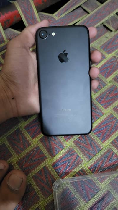 Apple iPhone 7