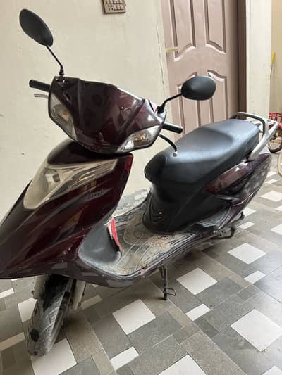 United scooty 100cc
