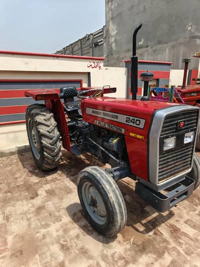 massey Furgosun 240 2021 1400000  03180629054
