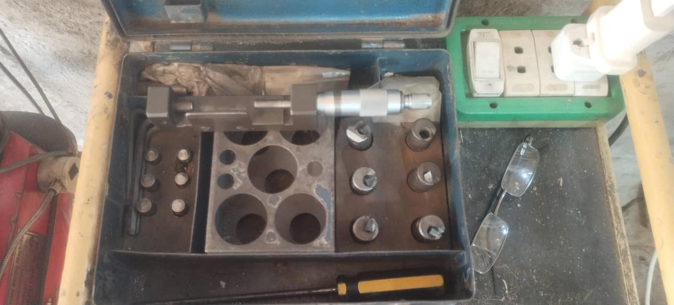Lathe machine 1