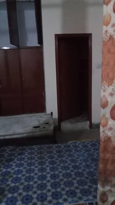 single bed with matress