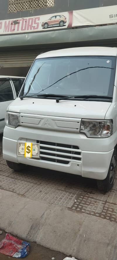 Mitsubishi Minicab Bravo 2012