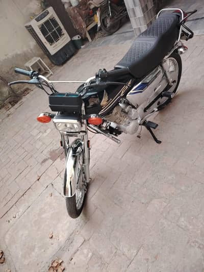 Honda 125 SE Black