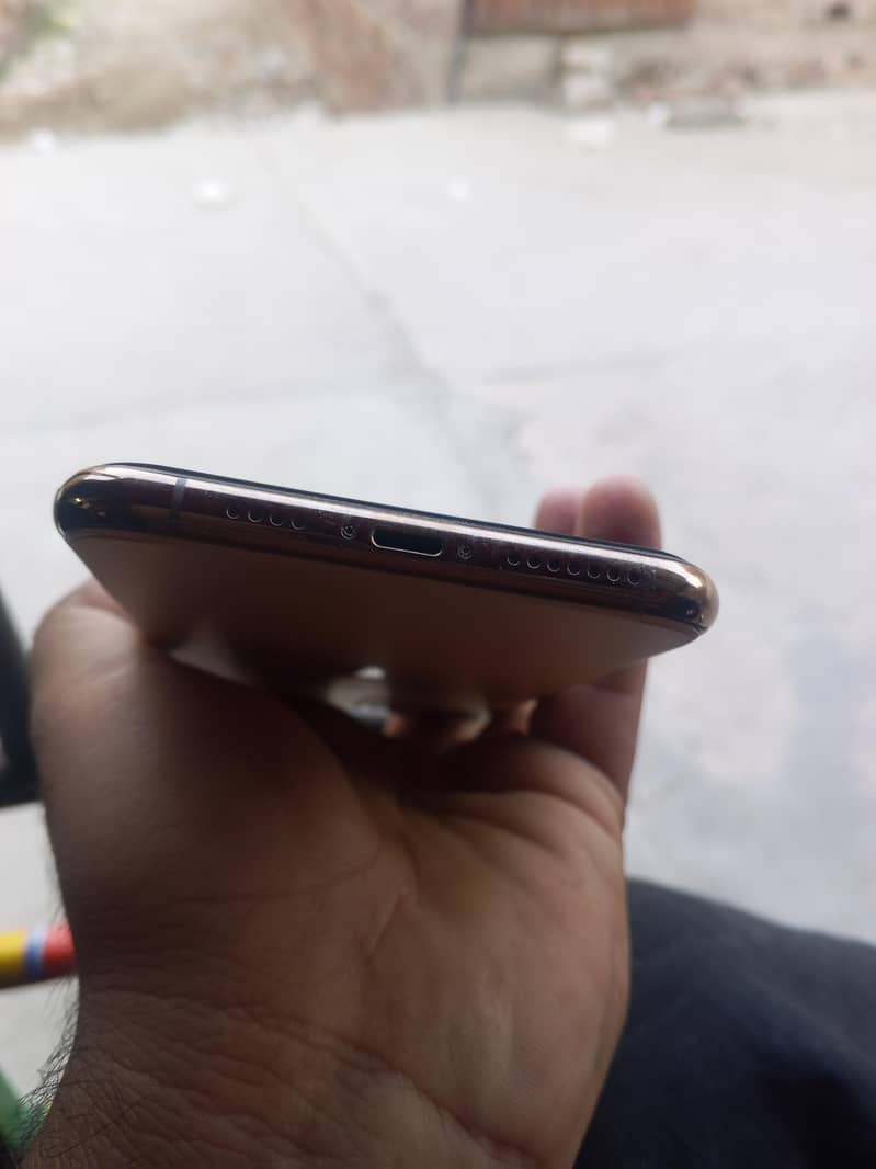 Apple iPhone 11 5