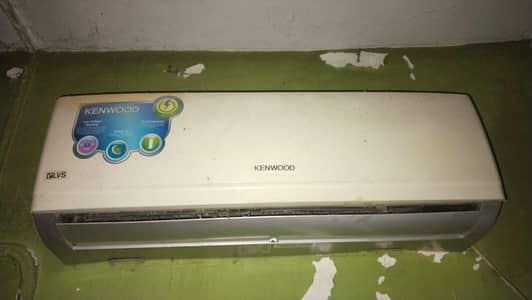 1 ton AC in excellent condition ( used for 1 month)