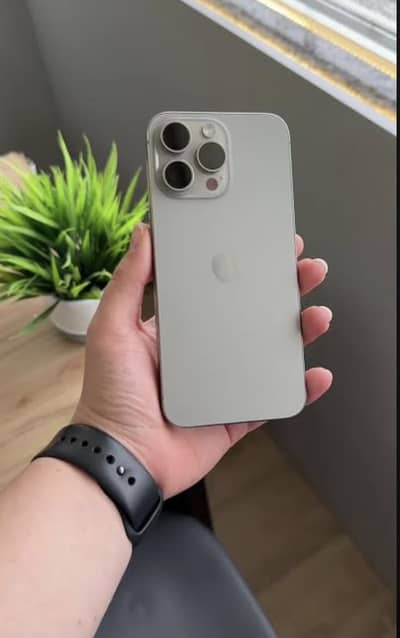 Apple iPhone 15 Pro 10/10 condition looks like box pack