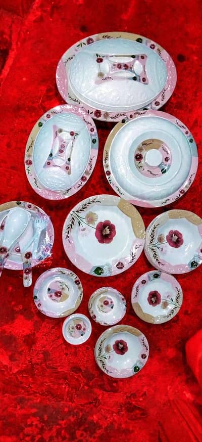 80 pieces plastic dinner set