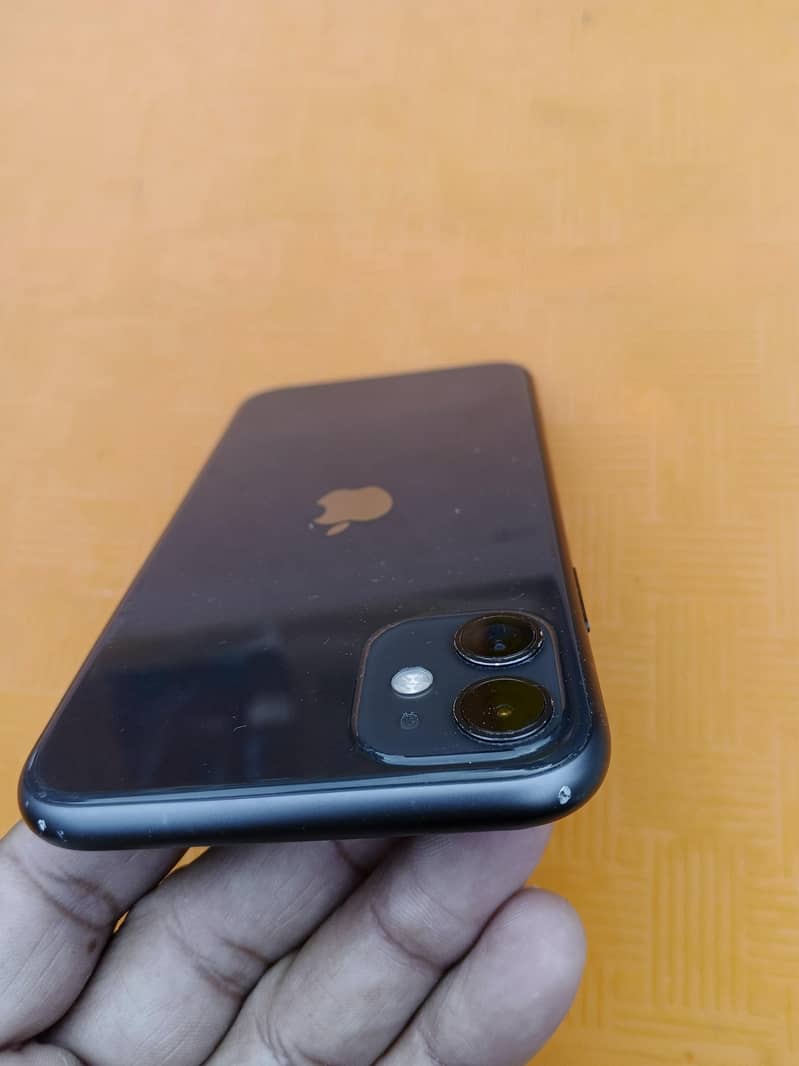 Apple iPhone 11 5