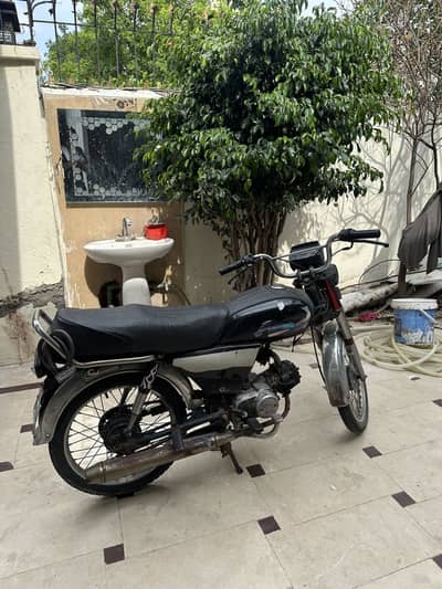 Honda cd70 2013 model