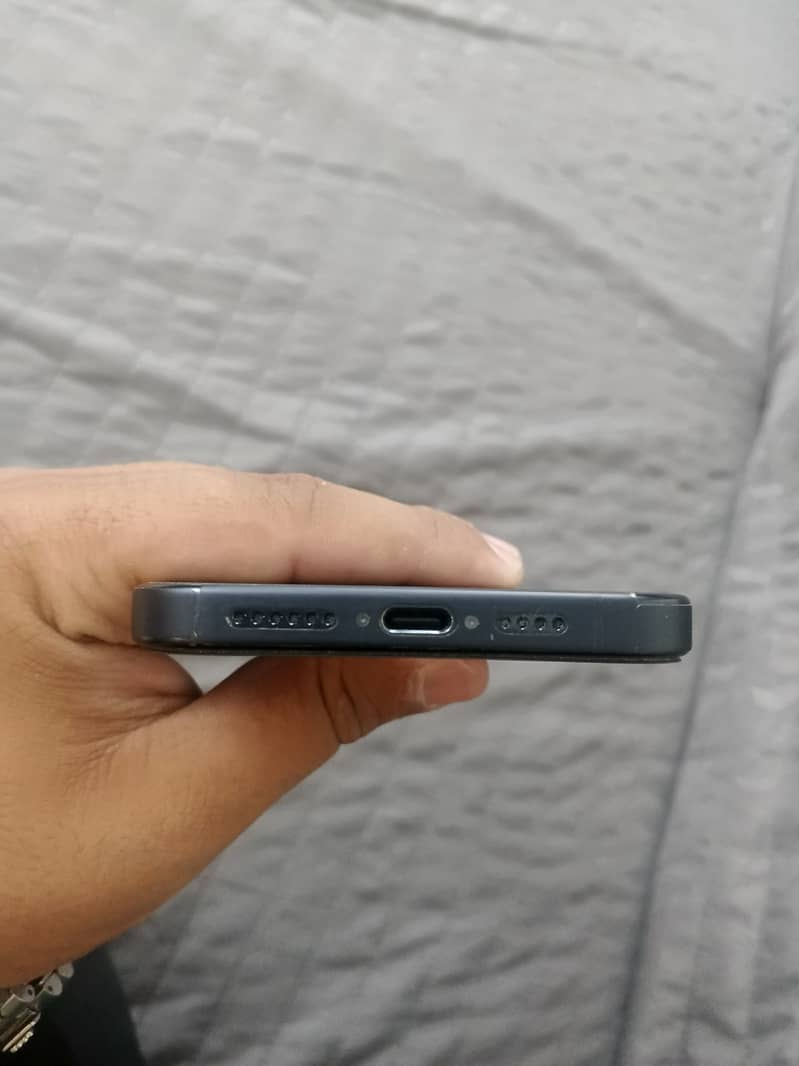 Apple iPhone 15 Pro Max 1