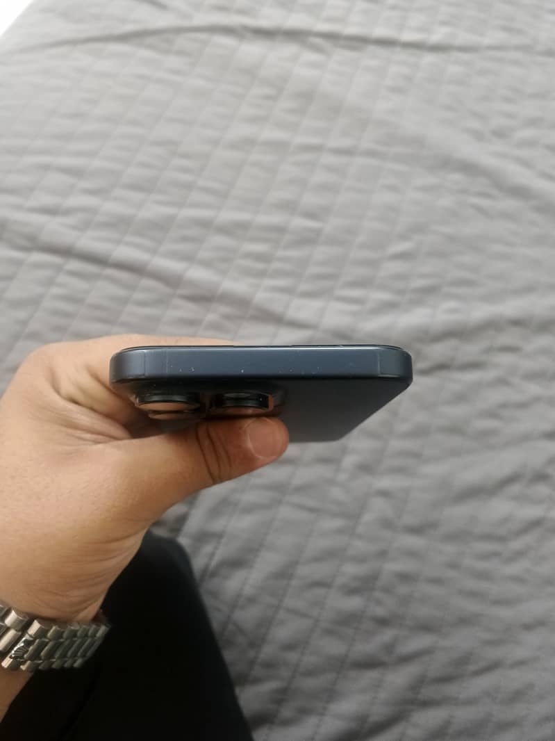 Apple iPhone 15 Pro Max 5