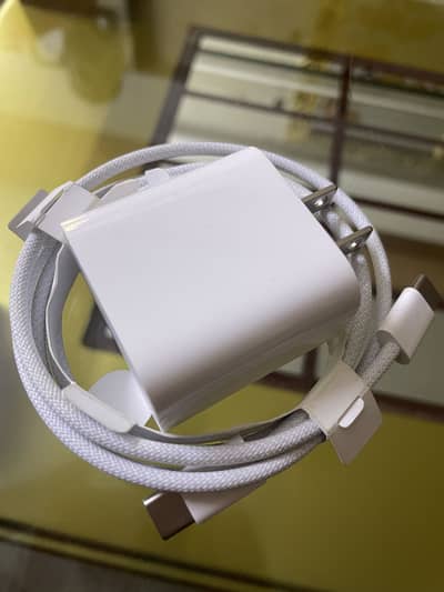 Apple 20W (Original) Adapter & Cable