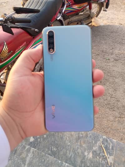 Vivo S1