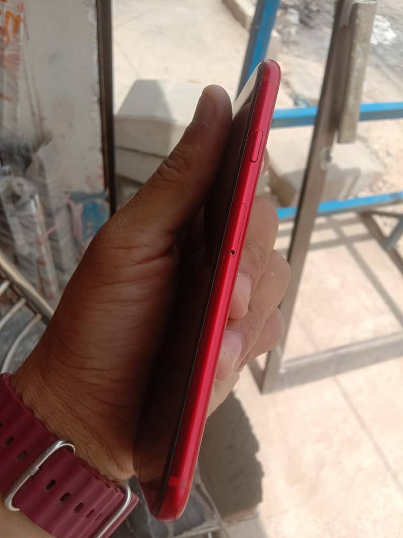 iPhone 8 PTA approved 2