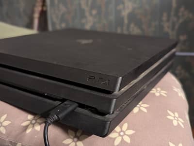 PS4 pro 500gb v13.02