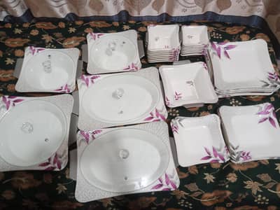 Melamine dinner set