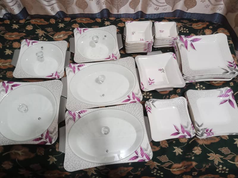 Melamine dinner set 0