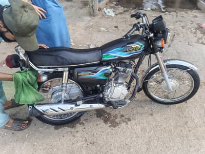 UNITED 125