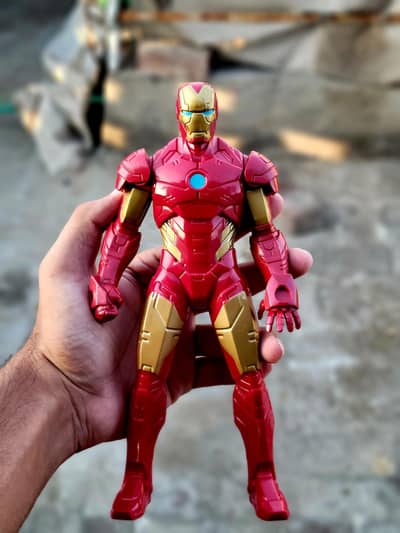 Iron Man Action Figure Toy - Marvel Avengers Hasbro 9.5"