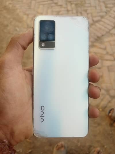 Vivo V21