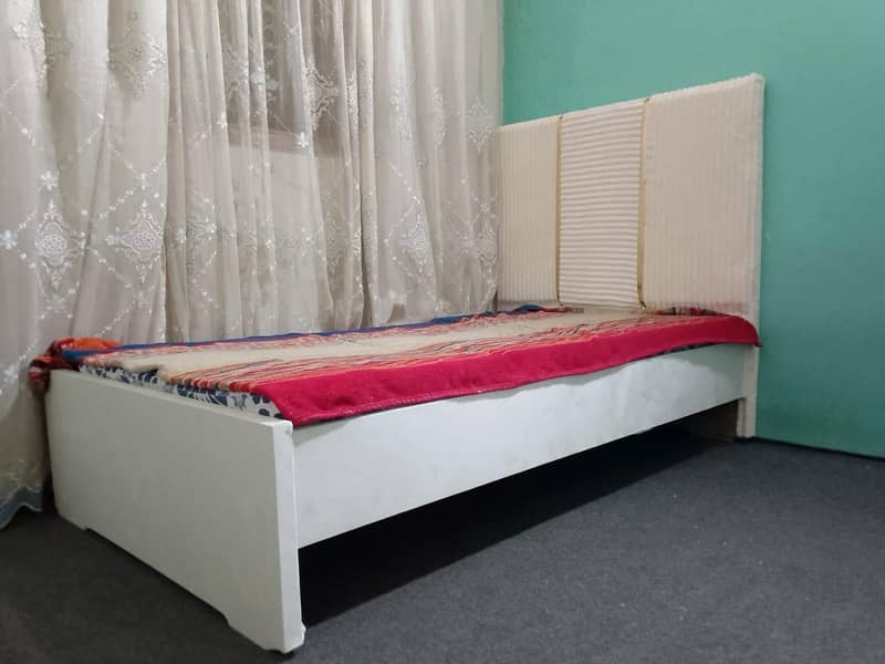 single bed 0