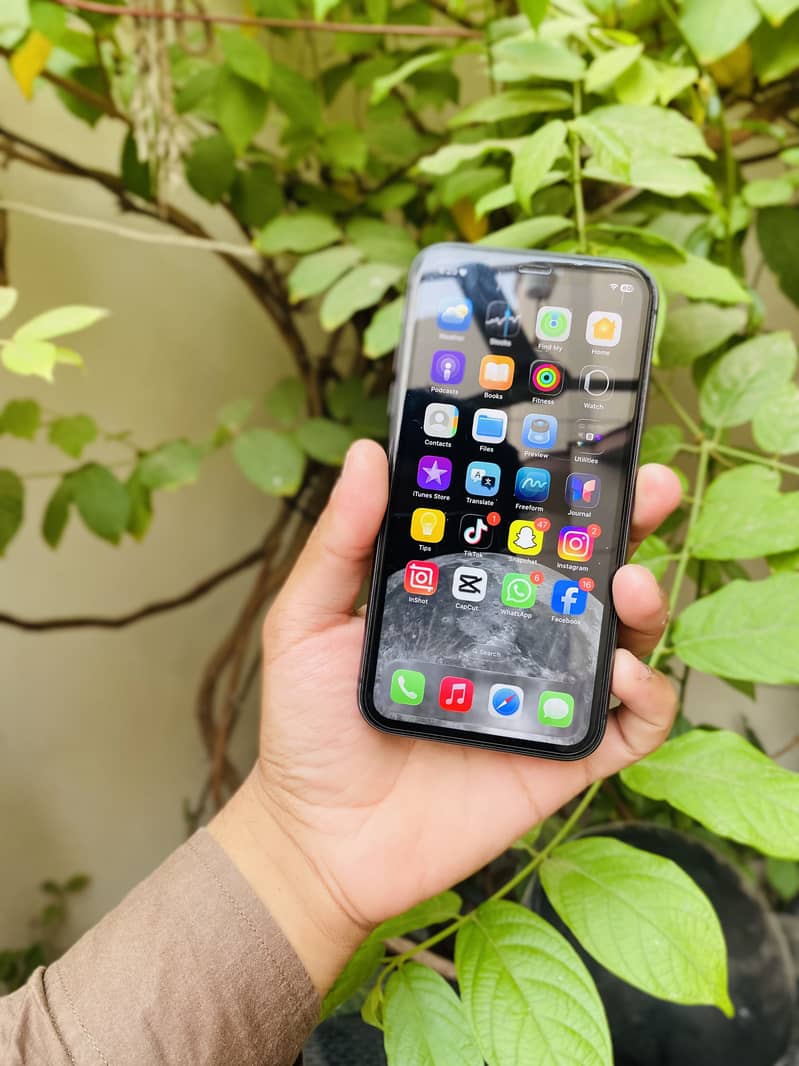 iPhone 11 2