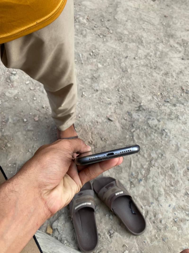 iPhone 11 1