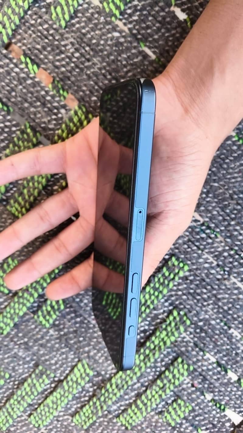 iPhone 15 pro max 5
