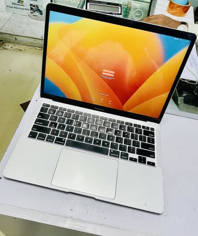 MacBook Air 2020 8GB - 512GB