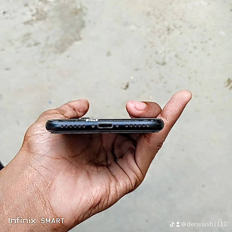 Apple iPhone 7 1