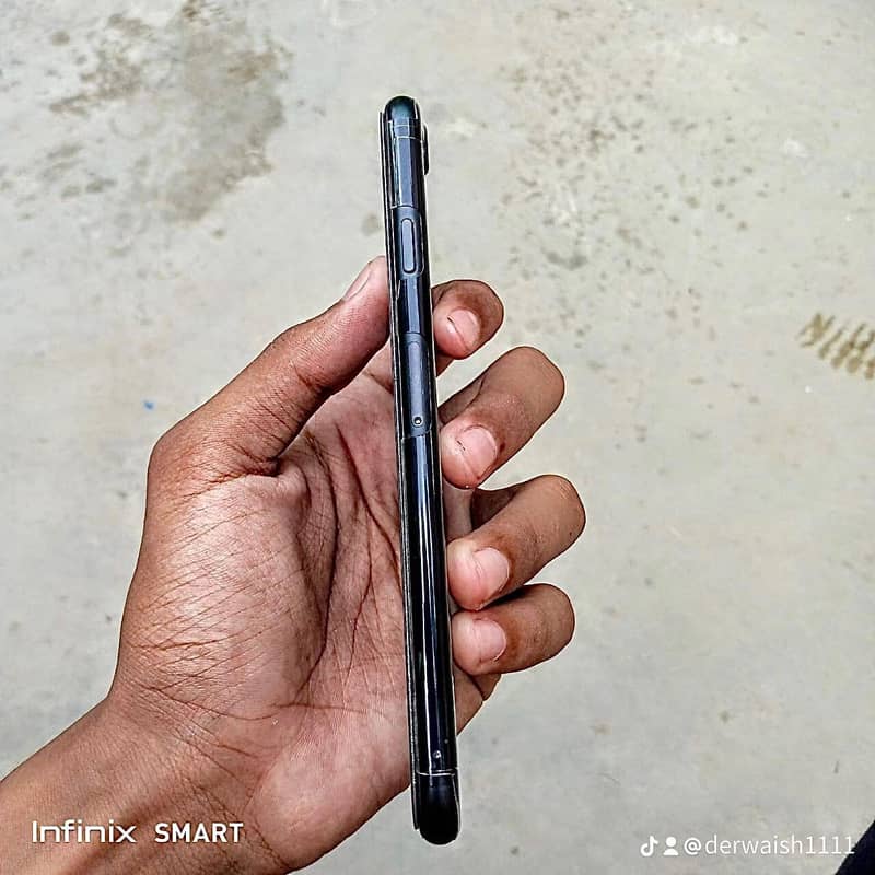 Apple iPhone 7 4