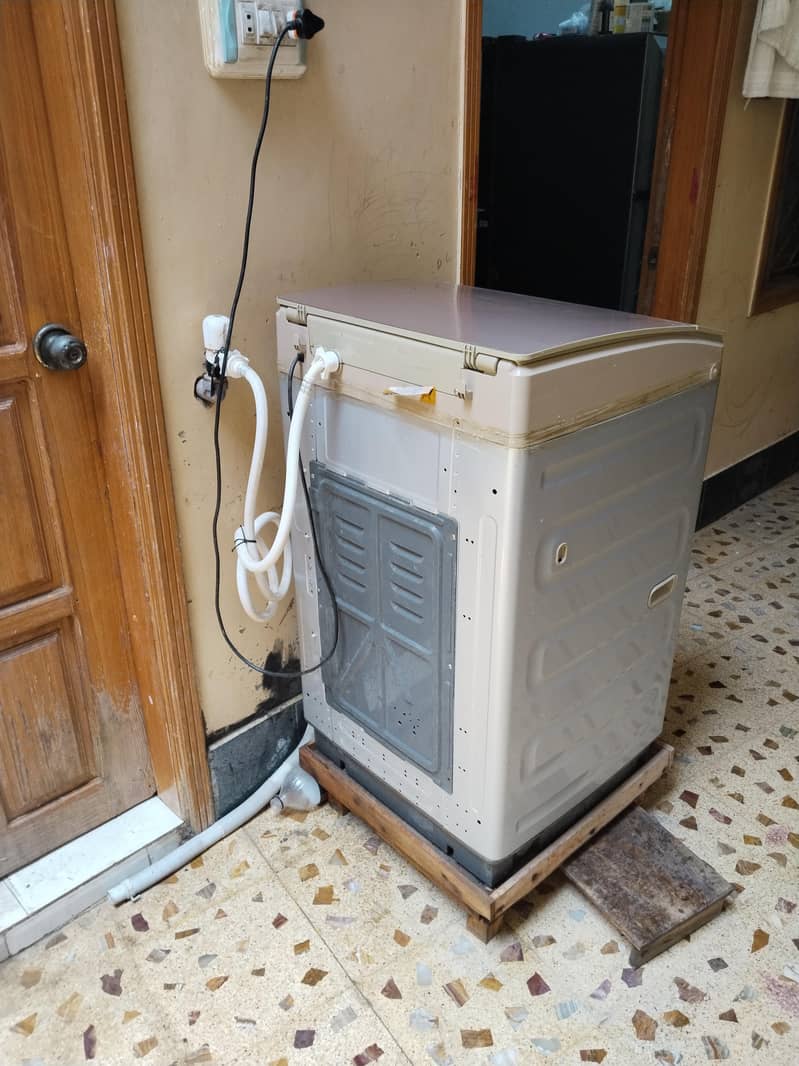 DOWLANCED AUTOMATIC WASHING MACHINE 6
