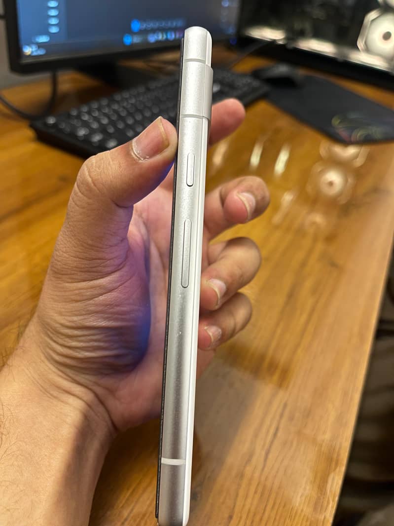 Google Pixel 7a 1