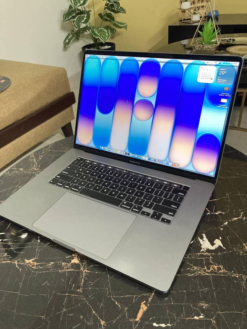 Macbook Pro 0