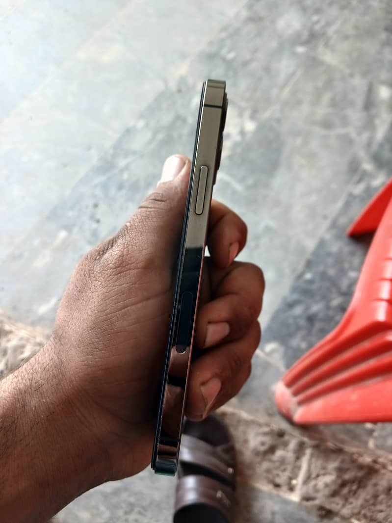 IPHONE 12 PRO 2