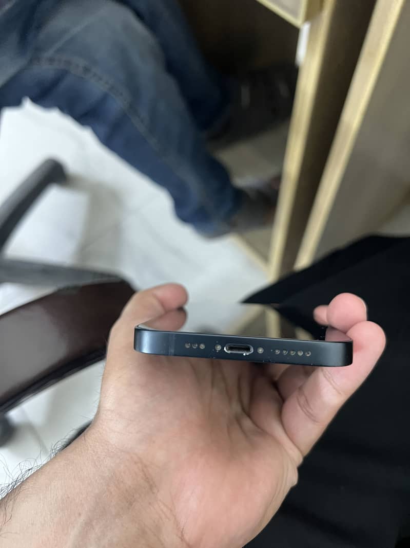 iPhone 13 JV 3