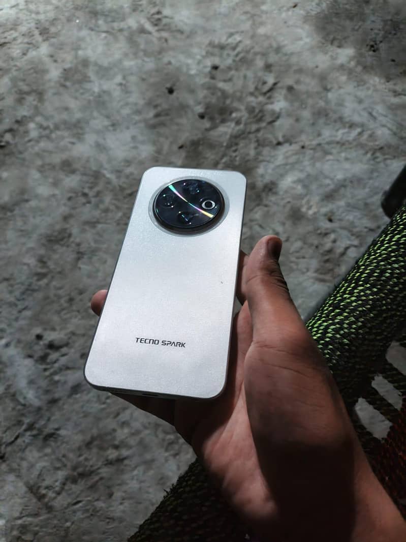 Tecno SPARK 30C 1
